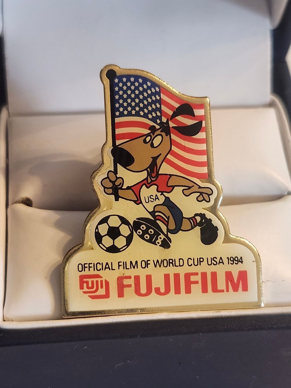 1994 Fujifilm World Cup USA Striker Mascot Lapel Pin Soccer Sponsor FIFA Aminco